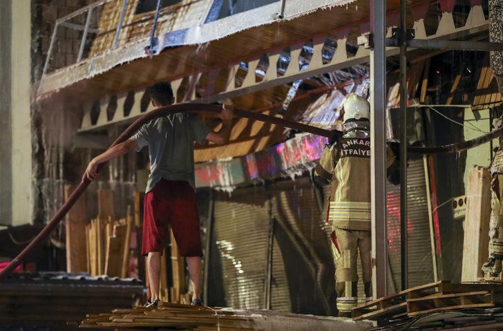 Başkentte bir ahşap dükkanın da meydana gelen yangın maddi hasara neden oldu G4