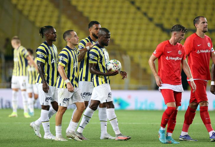 Son dakika: 'Gelen teklifleri dinlemek zorundayız!' Dünya Kupası'na damga vuran Fenerbahçeli Enner Valencia'nın menajerinden kafaları karıştıran sözler! G1