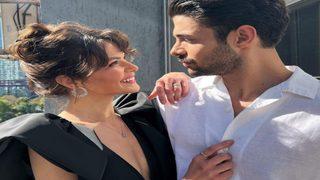 Dizi bitti aşk başladı! Sinem Ünsal ve Halit Özgür Sarı çifti tatilde görüntülendi