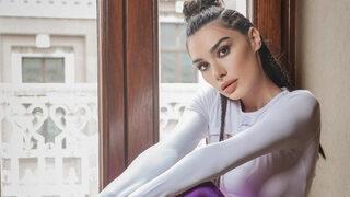 Burcu Kıratlı bikinili havuz pozlarıyla kasıp kavurdu! Peri kızı gibisin