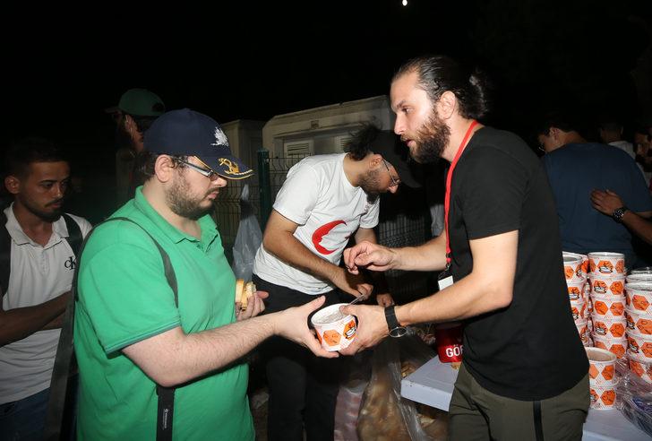 Zafer Partisi Genel Başkanı Özdağ, Çanakkale'de 57. Alay'ı anma yürüyüşüne katıldı G4