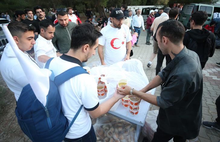 Zafer Partisi Genel Başkanı Özdağ, Çanakkale'de 57. Alay'ı anma yürüyüşüne katıldı G5