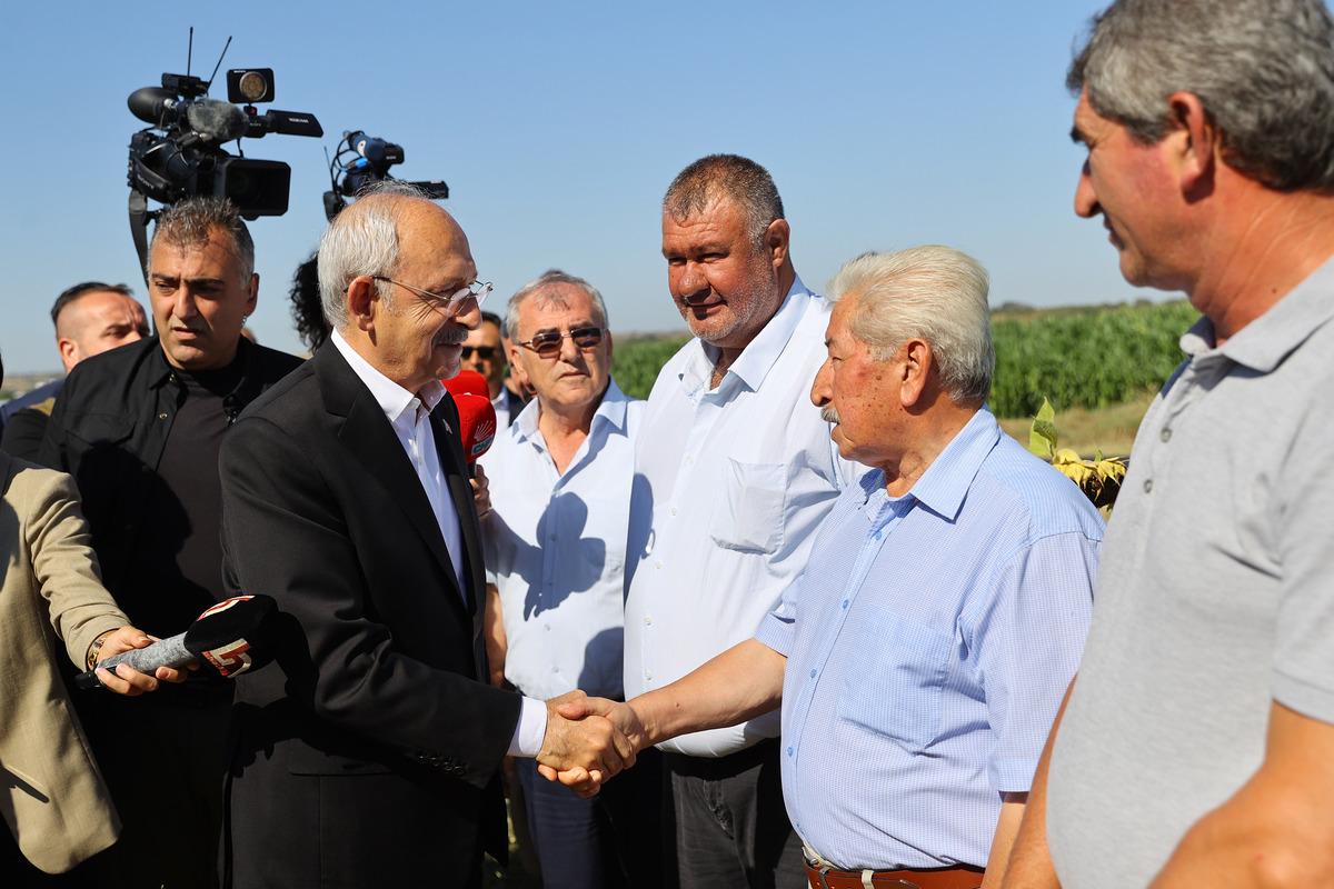 CHP Genel Başkanı Kılı&ccedil;daroğlu, Edirne'de &ccedil;ift&ccedil;ilerle bir araya geldi: