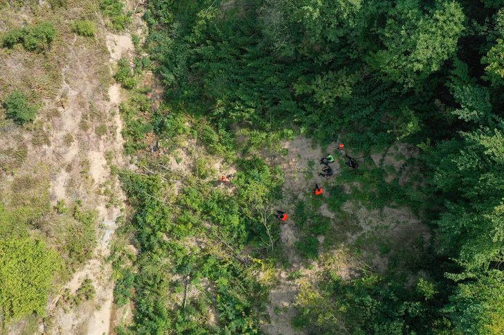 Bursa'da 8 gün önce kaybolan genci arayan ekipler arazide ceset buldu G2
