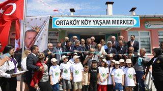 Milli Eğitim Bakanı Özer, tüm ders kitaplarının illere gönderildiğini açıkladı: