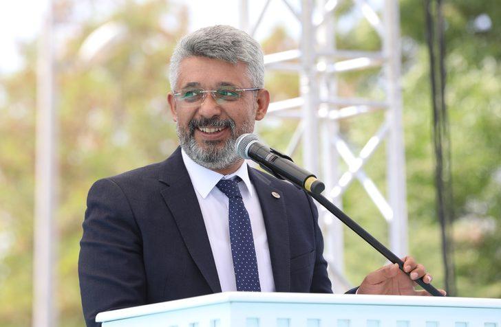 Milli Eğitim Bakanı Özer, tüm ders kitaplarının illere gönderildiğini açıkladı: G5