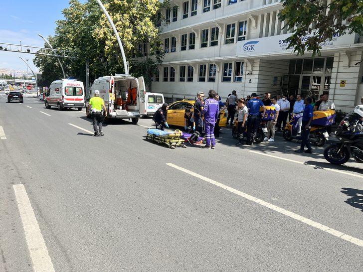 Ankara'da taksiye arkadan çarpan motosikletli kurye yaralandı G5