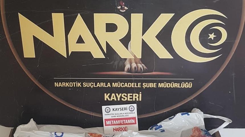 Kayseri'de salça bidonuna gizlenmiş sentetik uyuşturucu ele geçirildi