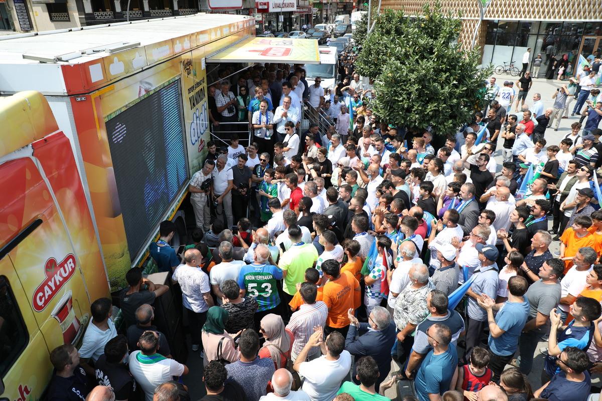 &Ccedil;aykur Rizespor'da birlik ve dayanışma y&uuml;r&uuml;y&uuml;ş&uuml; ger&ccedil;ekleştirildi
