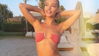 Güzel oyuncu Melisa Döngel bikinili pozlarıyla büyüledi