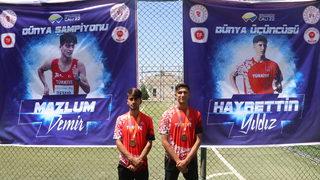 Dünya Şampiyonası'nda altın ve bronz madalya kazanan Batmanlı sporcular ödüllendirildi