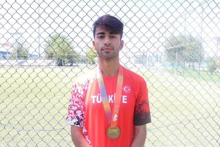 Dünya Şampiyonası'nda altın ve bronz madalya kazanan Batmanlı sporcular ödüllendirildi G3