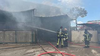 Kocaeli'de plastik fabrikasında çıkan yangın söndürüldü