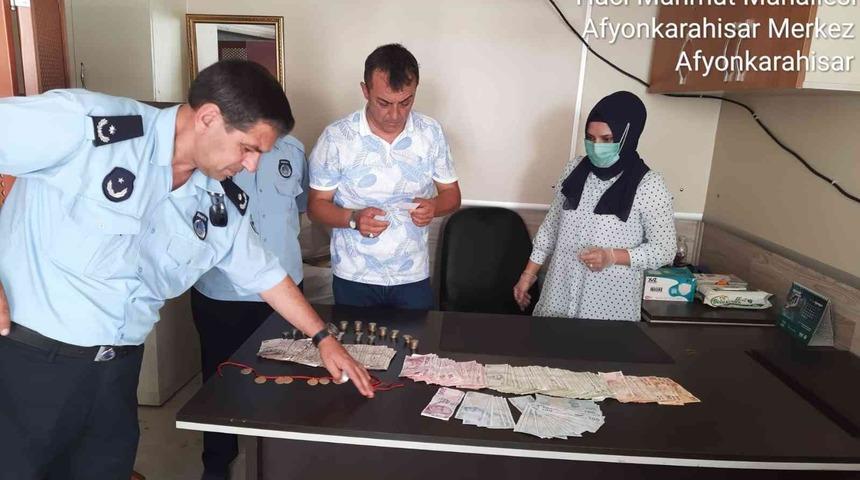 Dilenci kadının üzerinden servet çıktı! 10 cumhuriyet altını, 10 bin TL nakit para...