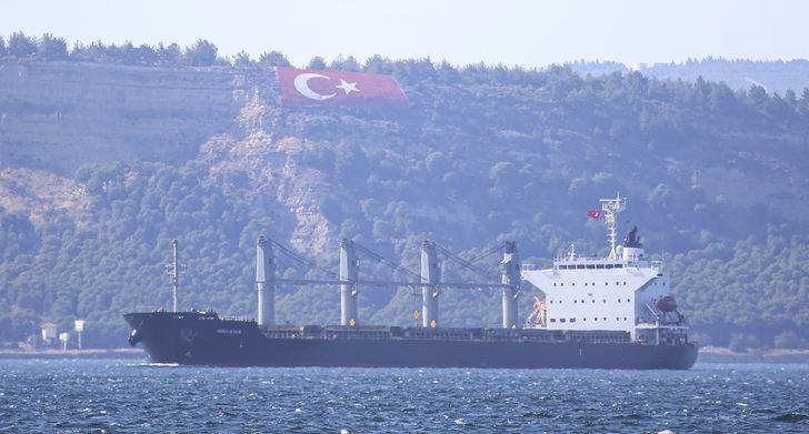 Ukrayna'dan denize açılan mısır yüklü "Navi Star" Çanakkale Boğazı'ndan geçti G2