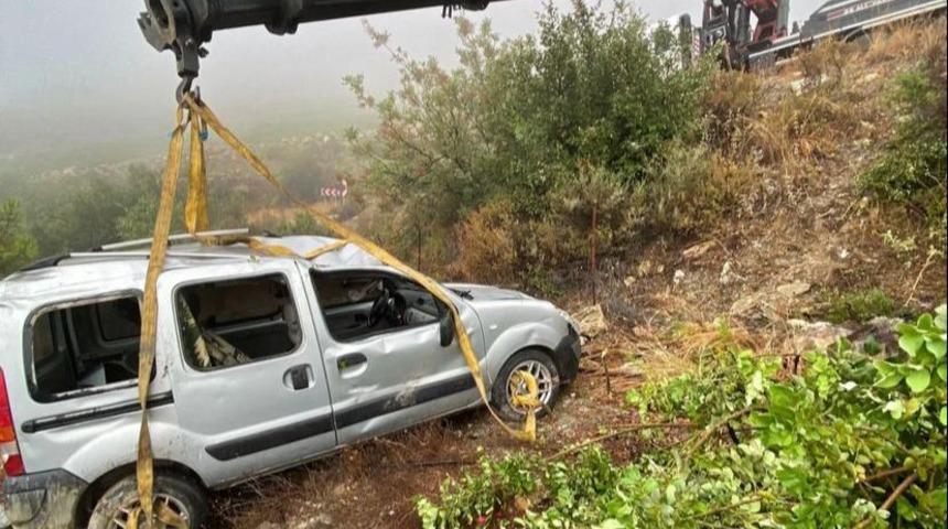 Antalya'da aracın devrilmesi sonucu 1 kişi öldü, 1 kişi yaralandı