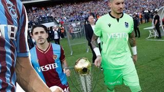 Son dakika haberleri! Ajax'tan tarihe geçecek transfer! Trabzonspor'un genç oyuncusu Ahmetcan Kaplan, 10 miyon Euro'ya gidiyor...