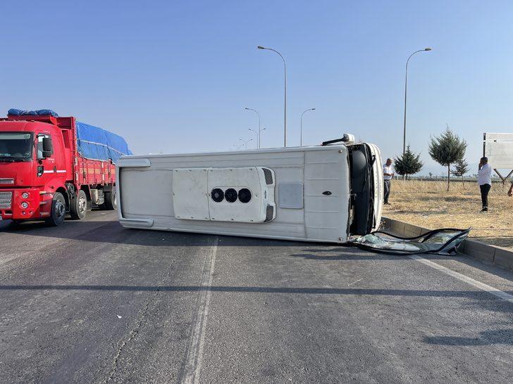 Kahramanmaraş'ta işçi servisi devrildi, 4 kişi yaralandı G3
