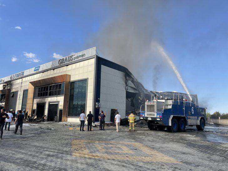 GÜNCELLEME - Konya'da boya fabrikasında çıkan yangın söndürüldü G2
