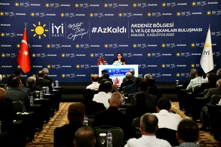 Meral Akşener, İYİ Parti'nin Akdeniz Bölgesi il ve ilçe başkanlarıyla görüştü G1