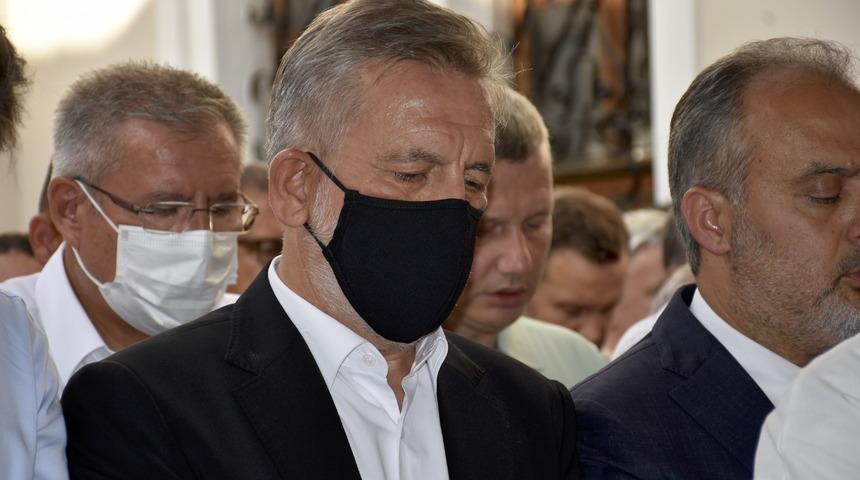 TFF Başkan Vekili İbrahim Burkay'ın annesi son yolculuğuna uğurlandı