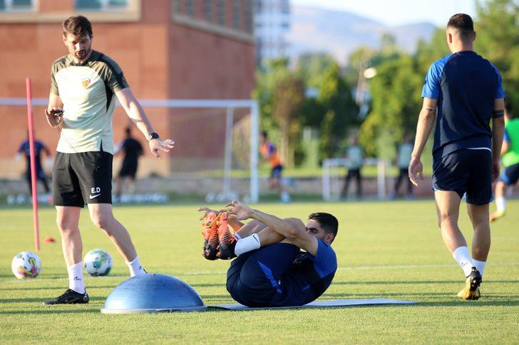 Kayserisporlu Kolovetsios: "Beşiktaş maçında çok iyi bir performans ortaya koyduk" G4