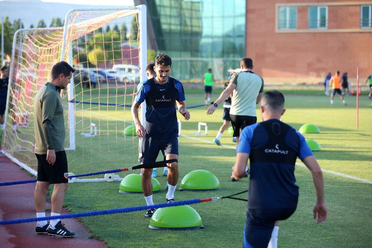 Kayserisporlu Kolovetsios: "Beşiktaş maçında çok iyi bir performans ortaya koyduk" G5