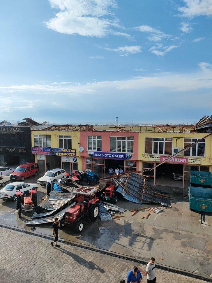 Afyonkarahisar'da kuvvetli rüzgar bazı iş yerlerinin çatısını uçurdu G1