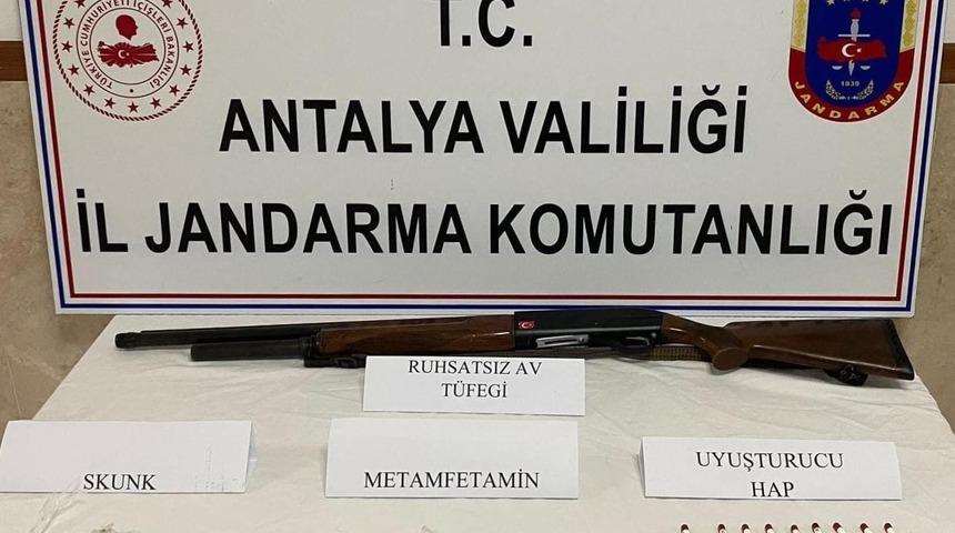 Antalya’da uyuşturucu operasyonunda 6 kişi gözaltına alındı