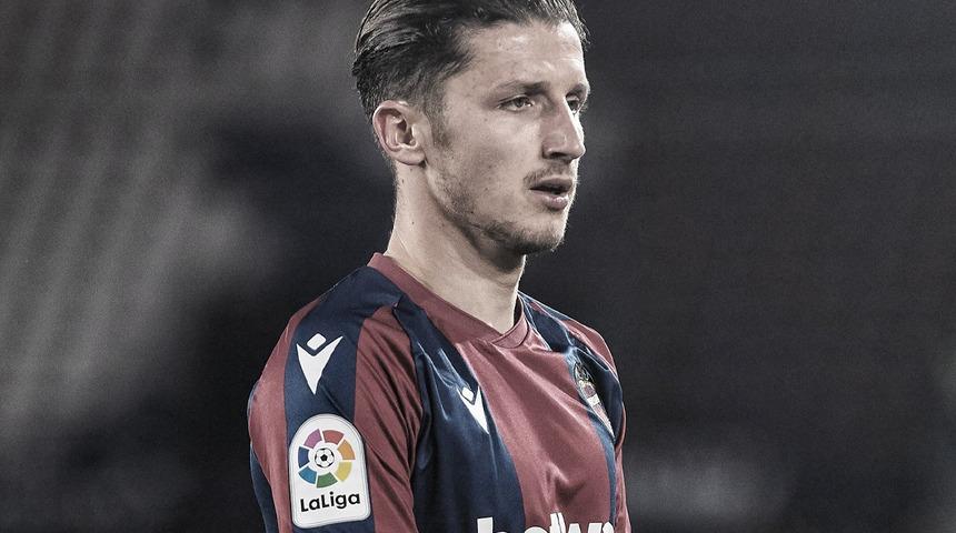 Trabzonspor'un yeni on numarası Enis Bardhi oldu! Enis Bardhi kimdir?