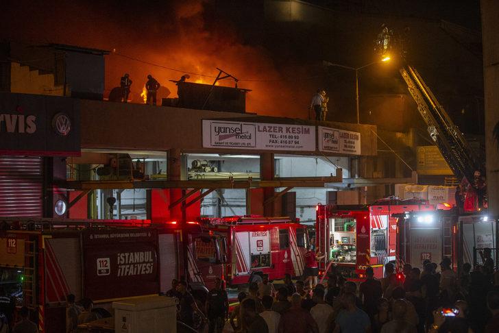 Zeytinburnu'nda hırdavat dükkanında çıkan yangın söndürüldü G2