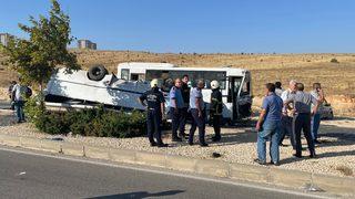 Gaziantep'te 19 kişinin yaralandığı trafik kazası araç kamerasına yansıdı