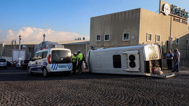 Bursa'da servis aracının devrilmesi sonucu 8 kişi yaralandı G4