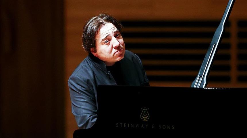 Fazıl Say aşkını ilan etti! Sevgilisi bakın kimmiş