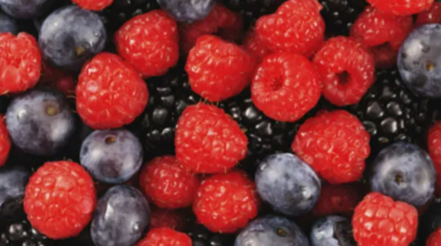 Çok pahalı, bozulmasına izin vermeyin! Kırmızı meyveler uzun süre nasıl saklanır?