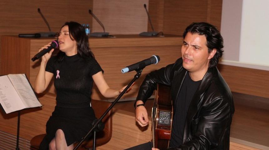 ‘Kayahan şarkıları’ cesur kadınlara moral oldu