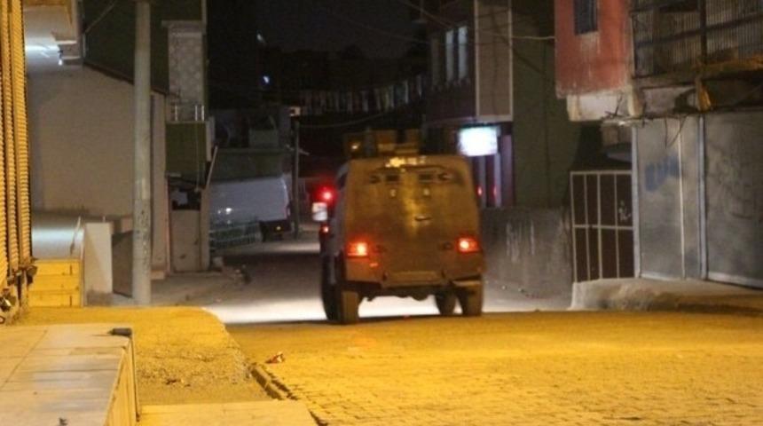 Muş'ta polis aracına bombalı saldırı