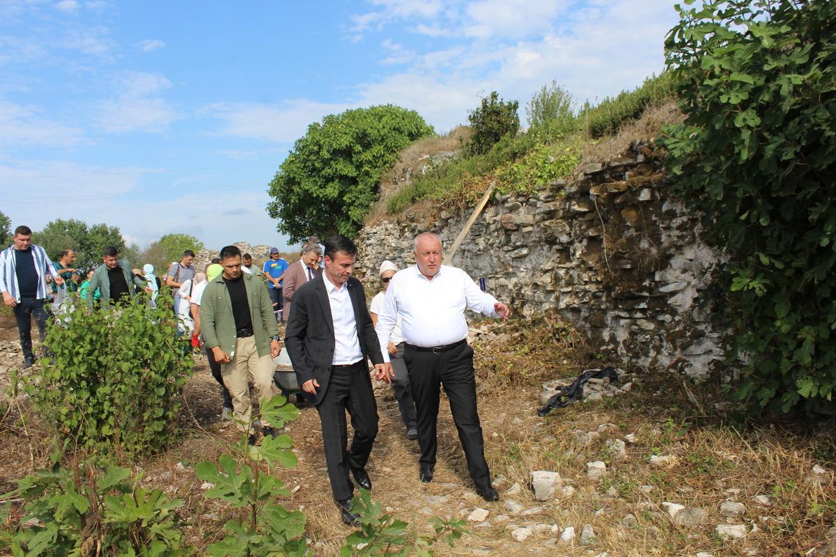 Bizans d&ouml;neminin izlerini taşıyan Harmantepe Kalesi'nde kazı &ccedil;alışmaları s&uuml;r&uuml;yor