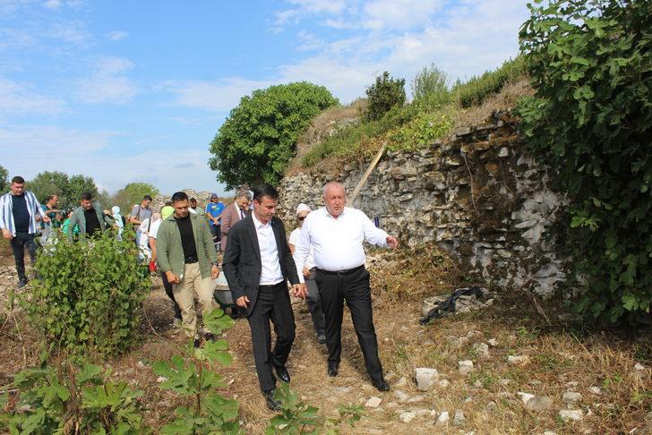 Bizans döneminin izlerini taşıyan Harmantepe Kalesi'nde kazı çalışmaları sürüyor G1