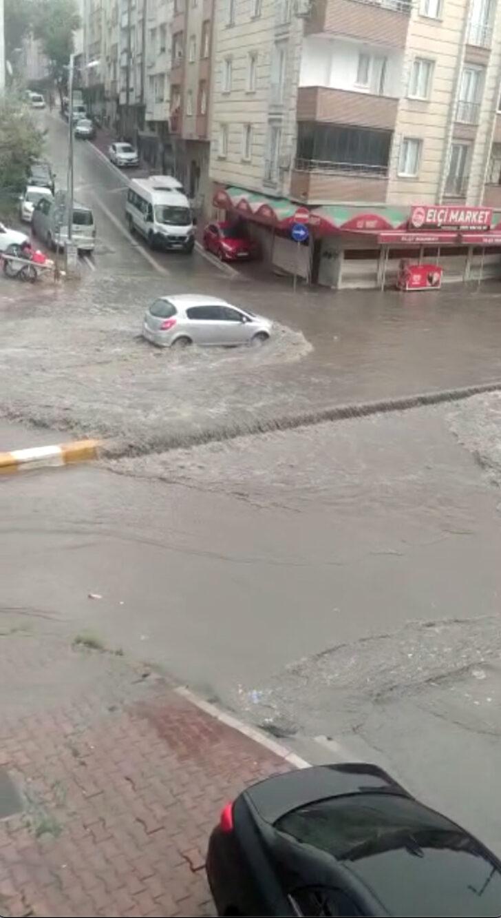 İstanbul'da yağış nedeniyle bazı yerleri su bastı G2