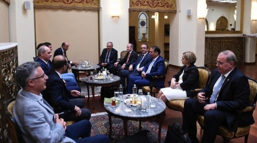 Koalisyon için üçüncü görüşme başladı