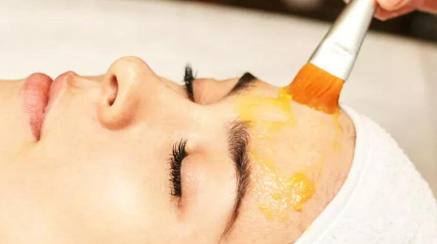 Mucizevi maske tarifi! Yüzdeki tüyleri gideriyor, cilt lekelerini düzenliyor