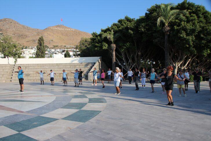 Bodrum'da yüzlerce kişi 30 Ağustos'ta aynı anda zeybek oynayacak G4