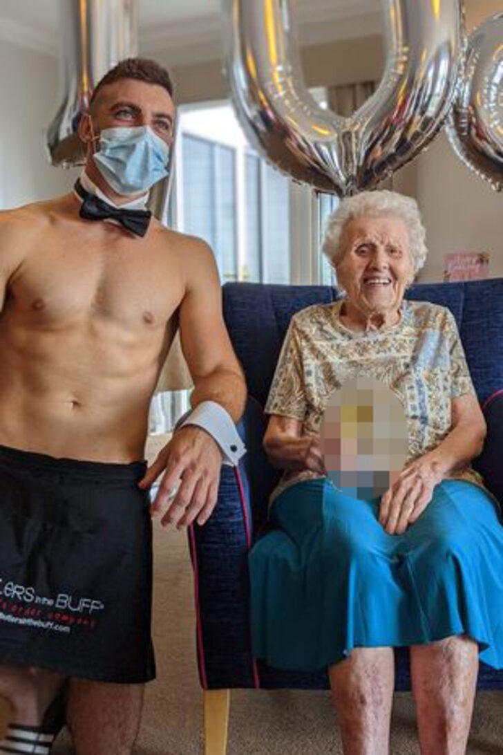 Huzurevinde yaşayan bir kadın, 106. doğum gününde çıplak garson istedi! O anlar sosyal medyada gündem oldu G3