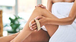 Çilek bacak/Tavuk derisi bacak görünümüne veda! İşte en etkili yöntemlerle pürüzsüz bacaklara kavuşun