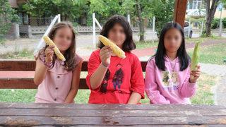 Burnumdan akan kanlar arkadaşlarıma sıçradı Dehşeti yaşattı! Bahçesinden mısır alan 12 yaşındaki 3 kız çocuğunu hastanelik etti