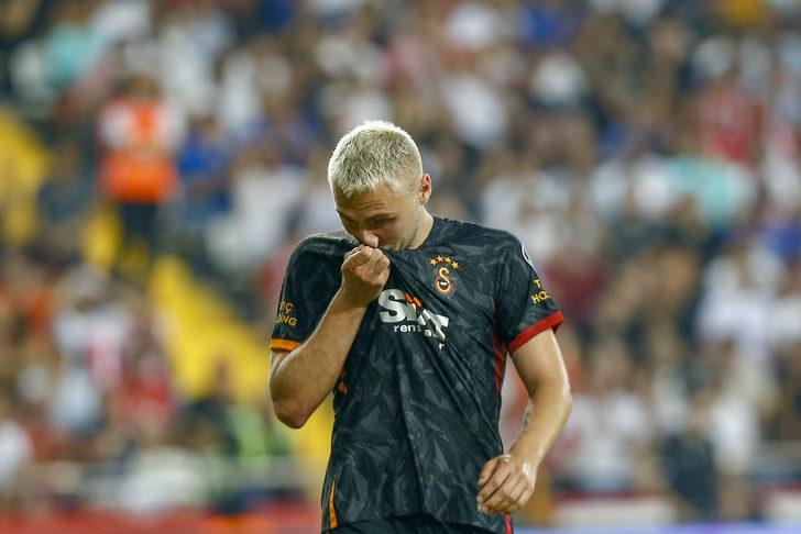 'Gitmediğim için üzgün değilim diyemem!' Galatasaray'ın yıldızı Victor Nelsson'dan Sevilla itirafı... G3