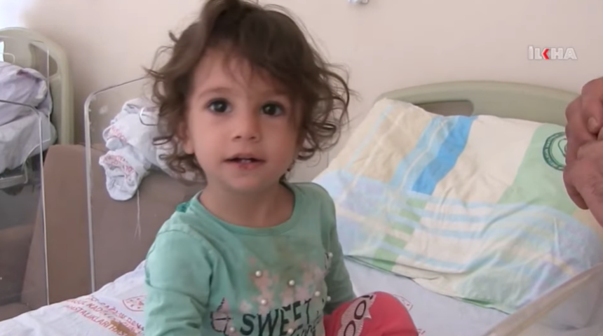 Bingöl'de akılalmaz olay! 2 yaşındaki çocuk kendisini sokan yılanı ısırdı