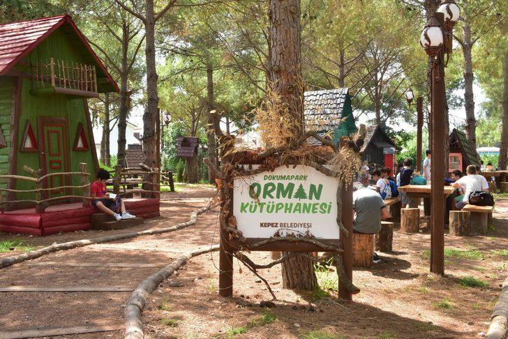 Antalya'da kurulan "Orman Kütüphanesi" kitapseverleri ağırlıyor G1
