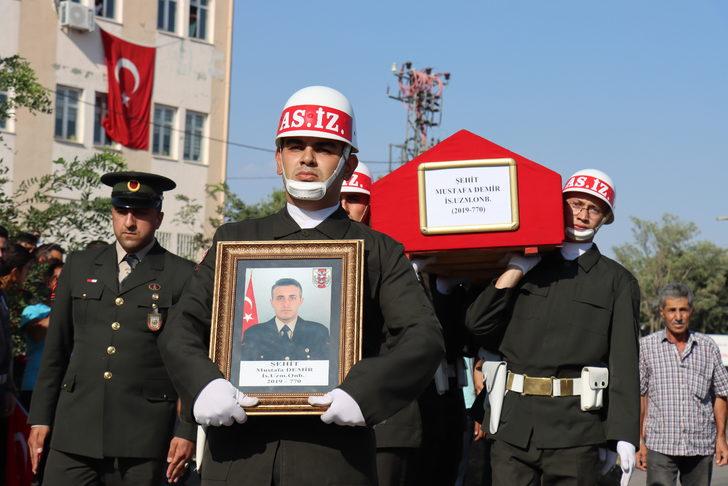 Şehit Uzman Onbaşı Mustafa Demir, Adıyaman'da son yolculuğuna uğurlandı G1